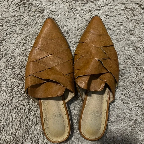 SOLD BEAST FASHION woven mules in cognac - Picture 3 of 8